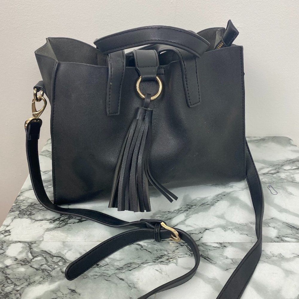 Hynes Victory purse color black